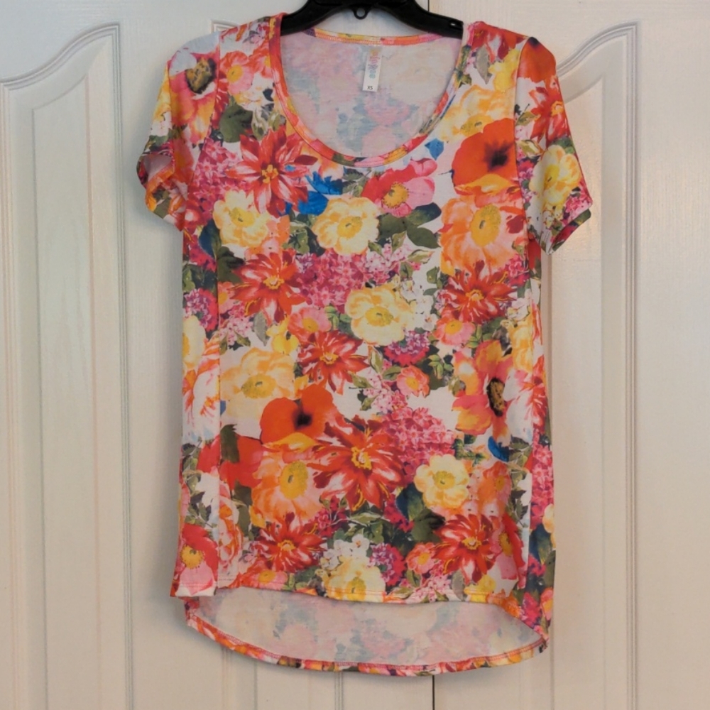 LuLaRoe Classic T